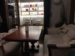 -燕庭·纯燕窝·甜品下午茶(南京西路店)