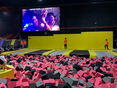 -嘿哟动霸CHUA·新潮玩运动娱乐中心·蹦床滑冰团建乐园