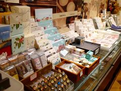 -良友书坊(安徽路店)