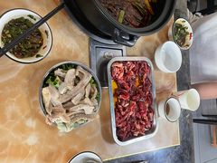 -沈记酸菜牛肉火锅店(九号路店)