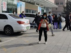 -北医三院门诊部-地上停车场