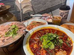 -肖四女乐山跷脚牛肉(滨江天街店)