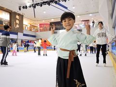 -正佳冰河湾真冰滑冰场