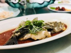 -品悦酒店(三林古镇店)