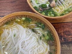 -正宗李家土鸡米线店