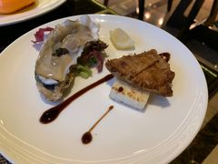 -大中华希尔顿酒店-念自助餐·嗨啤·小龙虾
