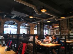 靠窗位-悦屋老板娘的烤肉店(紫薇田园店)