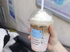 -瑞幸咖啡(江汉路中山大道店)