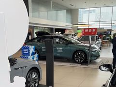 -交运起申一汽大众4S店(内江路店)