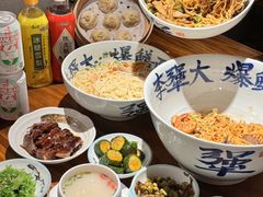 -李犟大爆鳝面·手工蟹黄包(湖滨西湖店)