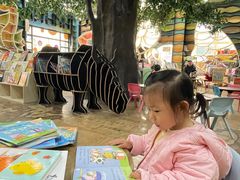 -钟书阁(松江泰晤士小镇店)