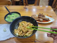 -志权牛肉面(灵山路店)