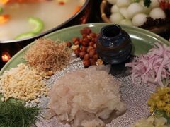 -得意咚瓜·顺德鱼生·冬瓜火锅(深圳首店)