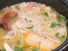 -银米·云南传统过桥米线(双廊黑金冠店)