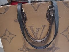 -聚云奢二手奢侈品黄金手表包包回收·中古店(三里屯总店)