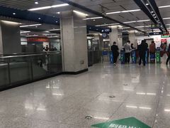 -体育场(地铁站)