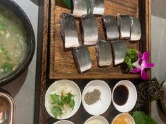 -围炉肉舍丹东海鲜烤肉·烤活鳗(步行街店)