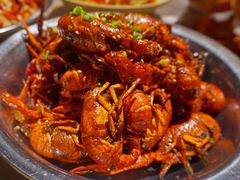 特色油焖大虾-巴厘龙虾·榜首油焖大虾(音乐学院·沿江酒馆店)