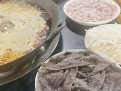 -苟味道老火锅(黄桷坪店)