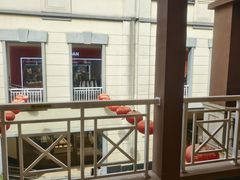 -王府井奥莱临潼小镇(临潼店)