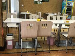 大堂-晓峰手工擀面皮(新民街总店)