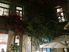 -一栋洋楼云南菜馆