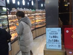 面包甜点陈列柜-85度C(青岛燕儿岛店)