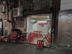 门面-威邵鸡煲(西华路总店)