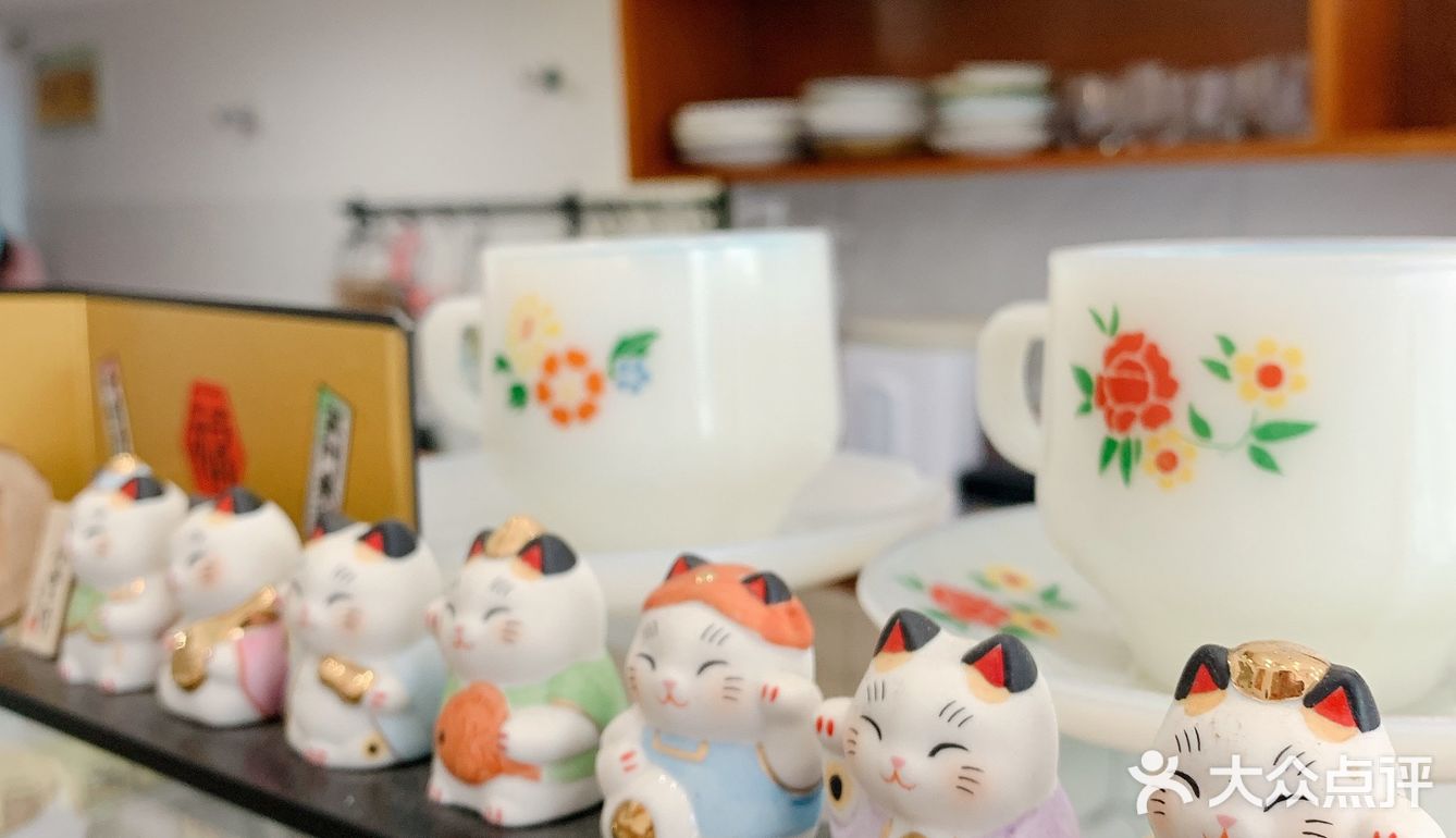 环境：一连几家coffee甜品店