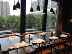 靠窗位-当米亚诺意大利餐厅(武汉光谷凯悦酒店)