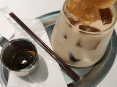 -露露家咖啡店