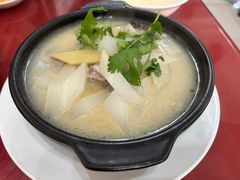 砂锅原味萝卜炖牛肉-三盛轩回民饺子馆