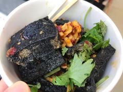 -黑色经典臭豆腐·湖南特产(步行街店)