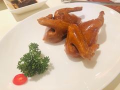 玻璃脆皮乳鸽-利苑酒家(金宝店)