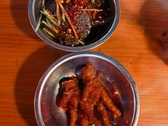 卤凤爪-88号小吃店·经典云南菜·地道纳西美食