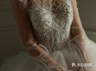 清新轻盈的莫奈睡莲，在纱间绽放