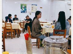 大堂-红色湘菜馆(春风店)