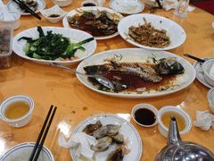 -鹏城人家海鲜酒家·23年老字号(较场尾店)