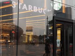 -星巴克臻选(上海合生汇1F店)