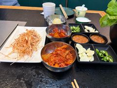 -臻牛烤肉