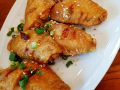 -Chom Cafe and Restaurant