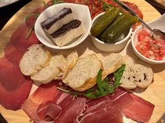 -恰餐厅及酒吧 CHAR Bar & Grill (北京丽都皇冠假日店)