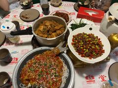 -堂瓦里·33年传统赣菜(第一街区店)