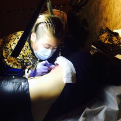 -鳌首刺青纹身 穿孔饰品店