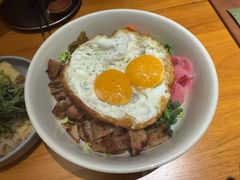 牛肝菌糖烤猪五花拌饭-SHAN山(前滩太古里店)