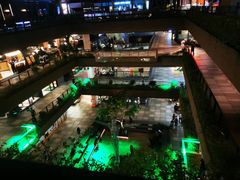 -瑞虹新天地月亮湾