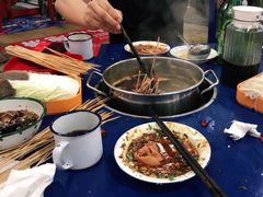 -马路边边串串香形象店(磐石路店)