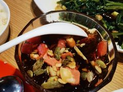 -渝信川菜 · 川味家常菜(财富购物中心店)