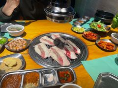 -唯成•韩国炭火烤肉 유성고기