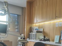 -上海仁爱医院口腔科 · 种植